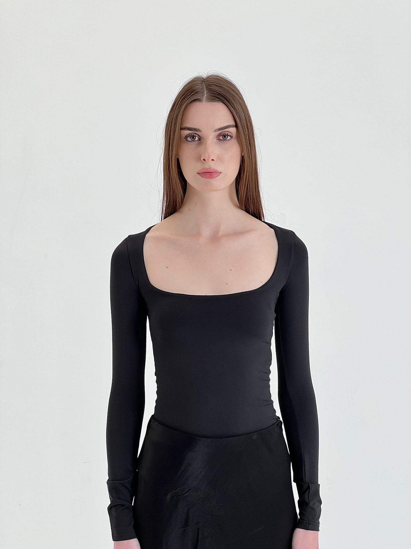 Long Sleeves Scoop Top
