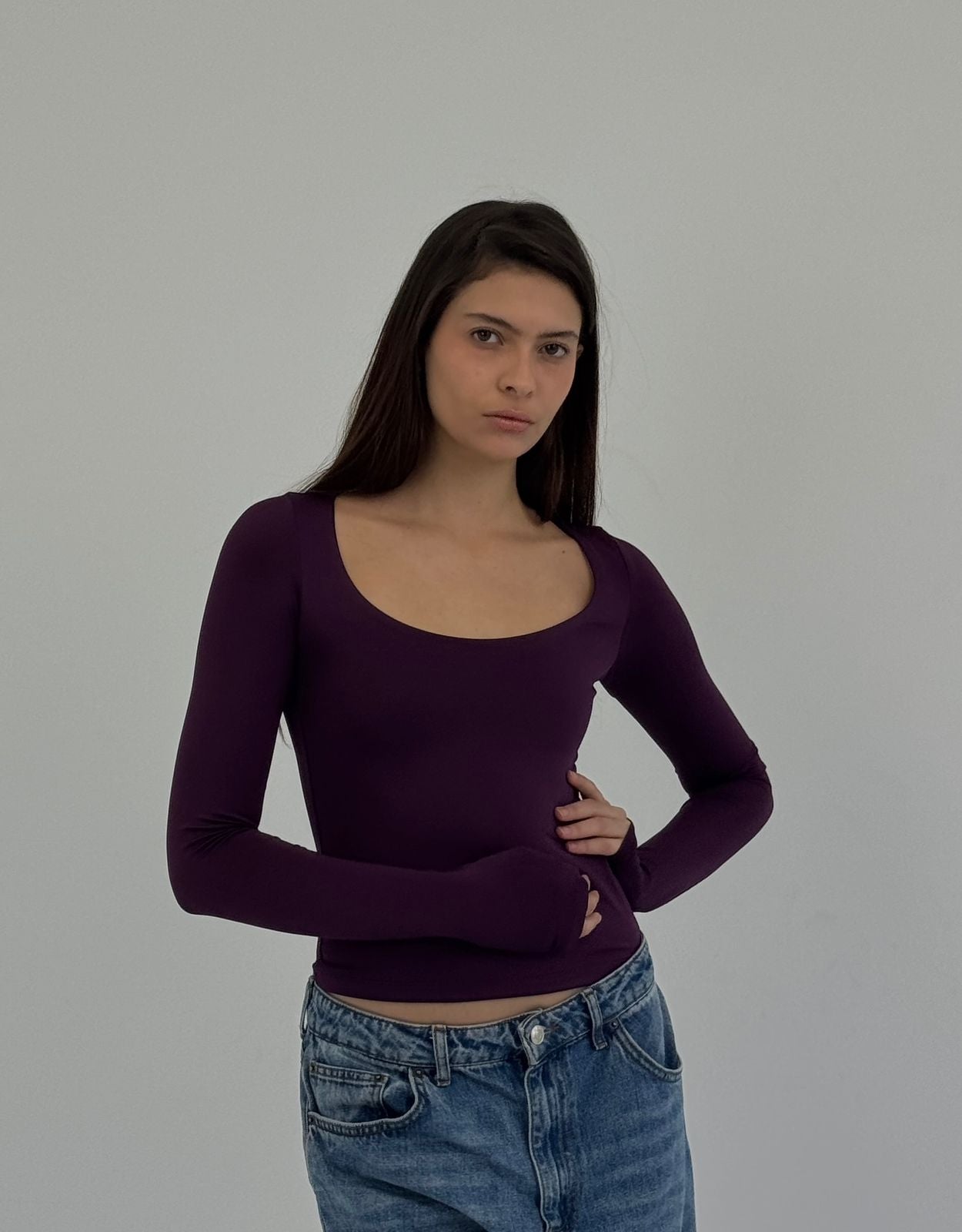 LONG SLEEVES U-TOP